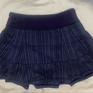 Lulu Lemon navy tennis skort - size 2 Tall